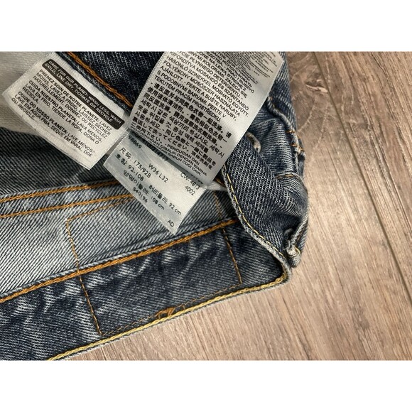 Levi's 505 Jeans Mens 36x32 Blue Regular Fit Straight Denim - Picture 2 of 5